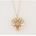 Stunning 9ct gold plated lace design heart locket and chain