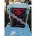 South Africa : Time Running Out: Time Running Out - Report  1981  Writings on first page