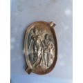 VINTAGE CAST METAL RISQUE 2 SIDED ASHTRAY OH!