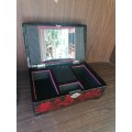 Vintage Chinese trinket box