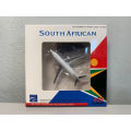 SOUTH AFRICAN BOEING 737 - 200 ZS-SIG 1:400 DIE CAST AVIATION 400 AV4732011