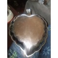 vintage leaf bowl