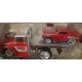 Chevrolet C60 Flatbed /Chevrolet Camaro SS (Scale 1:64) by Maisto