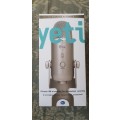 Blue Yeti USB Condenser Microphone (platinum limited edition)
