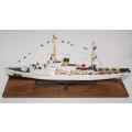 Revell Authentic Kit Coast Guard Cutter USS Campbell