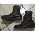 SADF MILITARY BOOTS / MADE BY WAYTREAD / SIZE 10-11