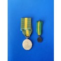 RHODESIA - MEDAL FOR TERRITORIAL OR RESERVE SERVICE - FULL SIZE + MINIATURE