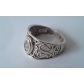 Solid sterling silver filigree ring with clear stone. Size: L (16.3mm)