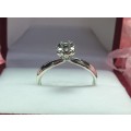 9ct White Gold Diamond Designer Ring