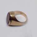 Vintage 9ct  gold ring with unknown stone