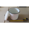 Enameled pot with lid, 20cm deep, 20 wide, some minor chips, as per photo