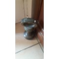 Large 20 poun brass weight, in very good condition, 22cm high, 12cm diameter, as per photo
