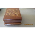 beautiful inlay cigarette case with music box, made in Capri, as per photo