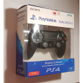 Official Sony Jet Black - V2 DUALSHOCK 4 DS4 - PS4 Wireless controller - Very Good Condition