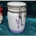 Small Storage Jar for Your Kitchen