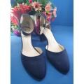 LADIES SHOES  |  PURCHASED IN THE USA |  SIZE 5/6