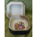 VINTAGE COLLECTIBLE TRINKET BOX WITH LID PLEASE HAVE A LOOK