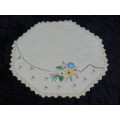 VINTAGE COTTON DOILIE WITH HAND CROCHETED EDGE NO 1