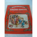 SNOW WHITE GREAT FAIRY TALE CLASSICS HARD COVER BOOK WITH PICTURES 55 P
