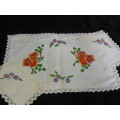 LOVELY COTTON EMBROIDERED DOILIE SET