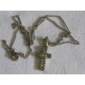NECKLACE WITH CROSS PENDANT