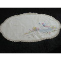 VINTAGE COTTON EMBROIDERED TRAY CLOTH HAND CROCHETED EDGE