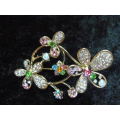 GOLD TONED BLING STONES FASHION BROOCH