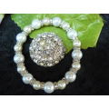 FOUX PEARL STRETCH BRACELET AND FASHION PIN ON BLING BUTTON