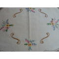 VINTAGE COTTON EMBROIDEREDTRAY CLOTH WITH HAND CROCHETED EDGE