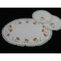 VINTAGE HAND EMBROIDERED COTTON DOILIIE SET HAND CROCHETED EDGE X3