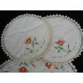 VINTAGE HAND EMBROIDERED COTTON DOILIIE SET HAND CROCHETED EDGE X3