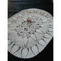 STUNNING CENTRE PIECE OR SMALL TABLE CLOTH