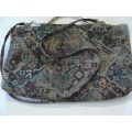 VINTAGE LKE TAPPESTRIE BAG