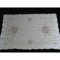 VINTAGE EMBROIDERED TRAY CLOTH COTTON 40 CM X 26 CM