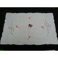 VINTAGE COTTON EMBROIDER DOILIE