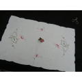 VINTAGE COTTON EMBROIDER DOILIE