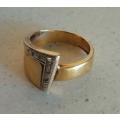 9CT 4.2 GRAMS YELLOW GOLD SLIGHT 925 7% SILVER RING