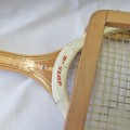 Vintage Dunlop wooden tennis racquet with frame - Length 67 cm - Face 31 x 23 cm