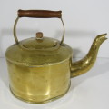 Antique brass large kettle - Looks like old Cape Copper but no markings - Size: 80cm (circumference)
