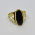 Portuguese gold onyx ring with 800 Portuguese mark - Weighs 3.0g - Size: R