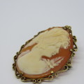 9kt Gold Cameo brooch / pendant - Weighs 5.7g