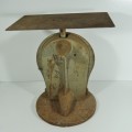 Vintage Salter scale - 25 Kg capacity - Face 19 x 19 cm, Height 38 cm and top 23 x 36 cm
