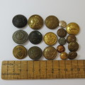 Lot of 18 buttons - Most damaged