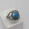 Sterling silver ring with turquoise insert - weighs 2.9g - size N