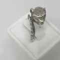 Sterling silver leopard ring - weighs 2.8g - size O