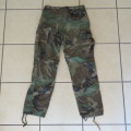 Woodland camo pattern combat trousers - Size small - Inner leg 79 cm - Waist 82 cm