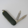 Pair of pocket knives - Victorinox and copy