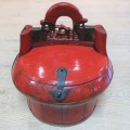 Chinese red lacquered lunch box / wedding box with brass trimmings - Base 25 x 29 cm - 37 cm High