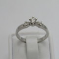 18kt White gold diamond ring with 3 diamonds of 0.33ct in total - weighs 3.2g - size N/7