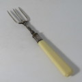 Silver Serving fork - scans 90% silver 47.6g